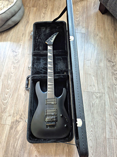Jackson dinky js32 black - black, solid