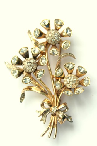 Brooch signed with coro - brooch,,