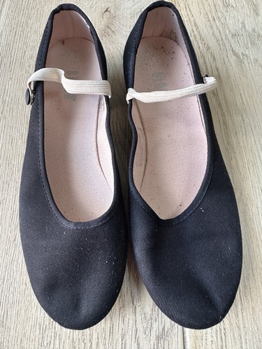 Size bloch character shoes - size,