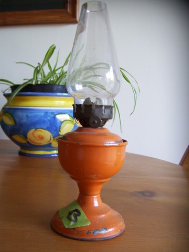 Small tinplate utility - tinplate, oil
