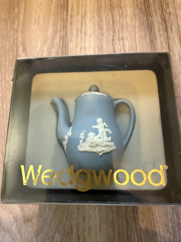 Wedgewood blue jasperware - blue,