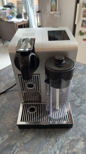 Nespresso delonghi lattissima - delonghi,