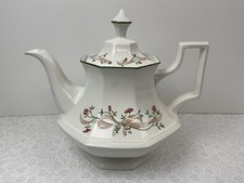 Johnson Brothers Eternal Beau Teapot Superb Condition 2 Pints