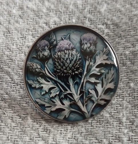Scotish thistle brooch shawl - thistle,