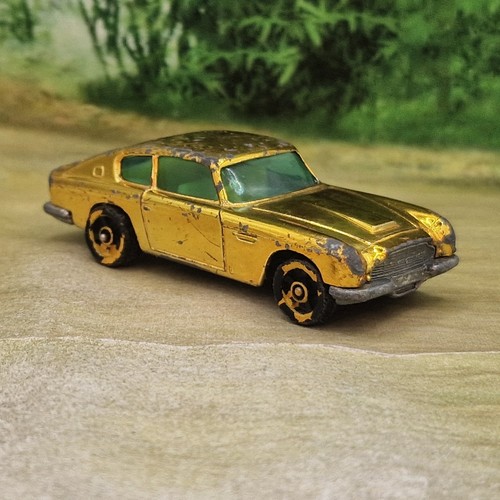 Corgi rockets aston martin db6 - corgi,
