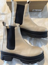 New & Boxed Summum Ladies Soft