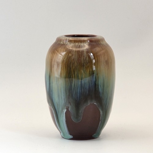 Small drop glazed studio - small, drop‑glazed