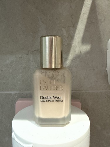 Estee laude double wear - laude, makeup