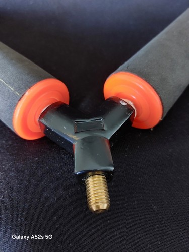 Fishing pole roller to - v,