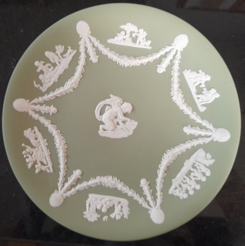 Beautiful vintage wedgwood - beautiful,