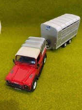 BRITAINS LAND ROVER & CATTLE/SHEEP TRAILER SET