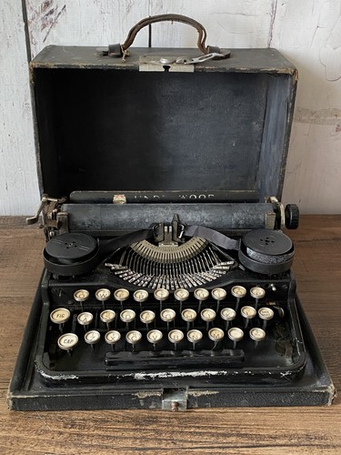 Antique 1920s underwood - 1920s,
