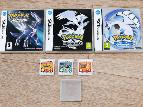 Pokémon 3ds game bundle - &,