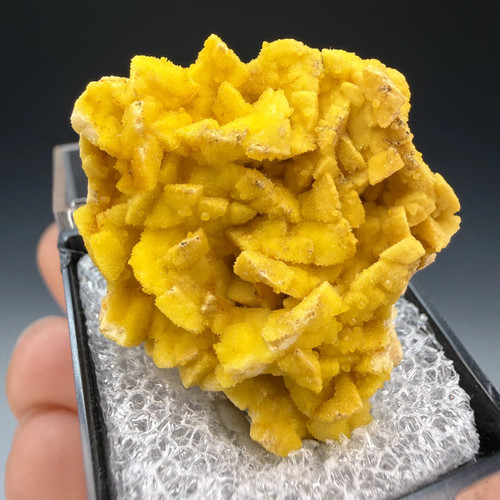 Smithsonite dolomite - ps.,