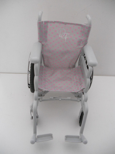 Design friend doll grey - design,