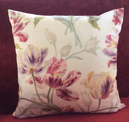 Laura ashley 16x16in cover - laura,