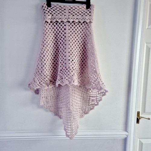 Wear soft pale - in,