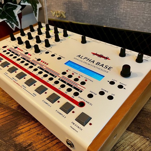 Jomox alpha base analog - jomox,