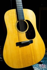 Martin D-18 Standard / 2022 Used Acoustic Guitar