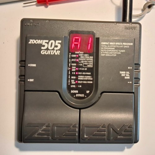 Zoom 505 guitar stereo - guitar, •