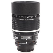 Nikon 135mm f/2 AF-D AF DC
