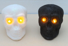 Set of 2 Halloween Skull