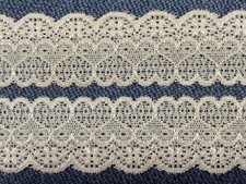 laverslace Pale Gold Heart