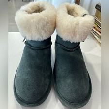 BearPaw Winter Abby Sheepskin Wool Suede Snow Boots in Dark Bluish Gray Size 6