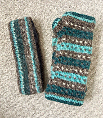 Womens wool fingerless gloves - wool,