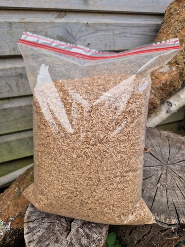 English oak shavings ideal - shavings,