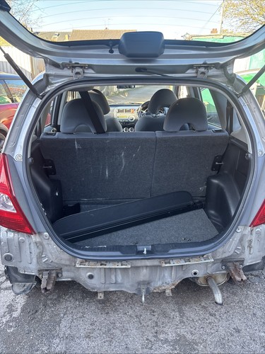 Honda jazz 2006 tailgate boot - honda,