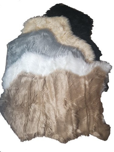 Soft fluffy hide - &,