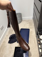 Genuine Mahogany Regina