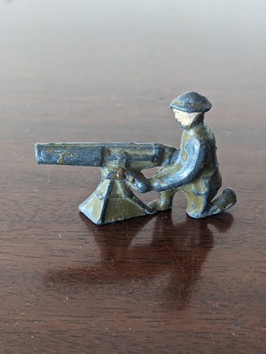 Vintage metal lead toy - metal/,