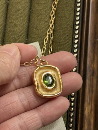 Gold geometric pendant - gold,