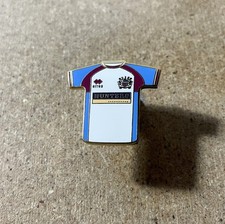 BURNLEY RARE ENAMEL FOOTBALL SUPPORTERS BADGE