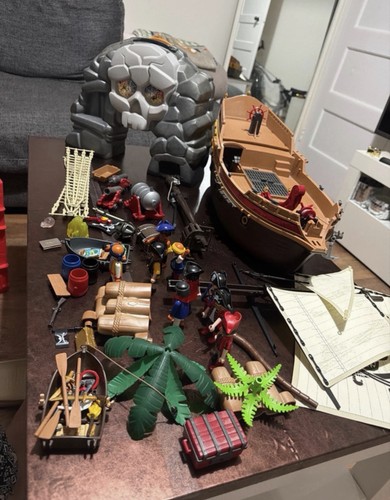 Playmobil pirates playset - playmobil,