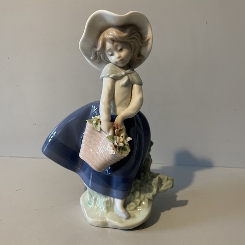 Lladro porcelain figurine - porcelain,