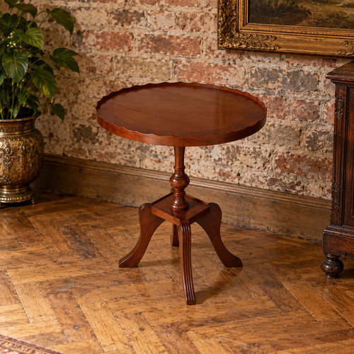 Vintage queen anne - queen, style