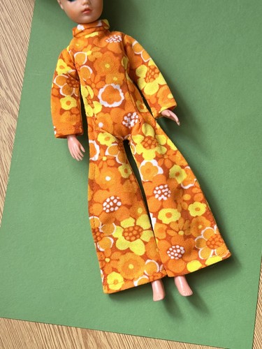 Vintage 1970s sindy doll - 💛,