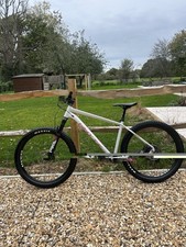 Whyte 905 V5 Mountain Bike Large 2024 Upgrades, Pike Ultimate, Renthal Fatbar