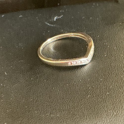 9ct yellow gold - “9ct, “yellow