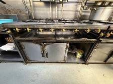 Commercial Gas Cooker 8 Burner, Oven Included