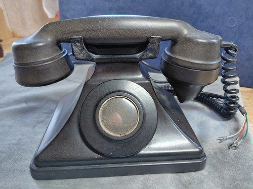 Gpo black bakelite pyramid - black,