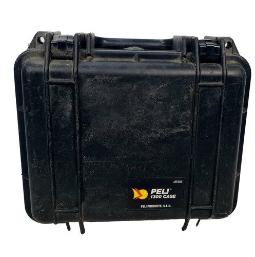 Pelicase 1300 with lid - with,