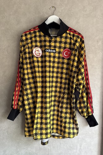 Galatasaray goalkeeper - galatasaray,