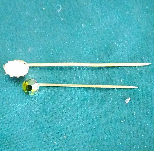 Gold tone metal hatpins - 2x,