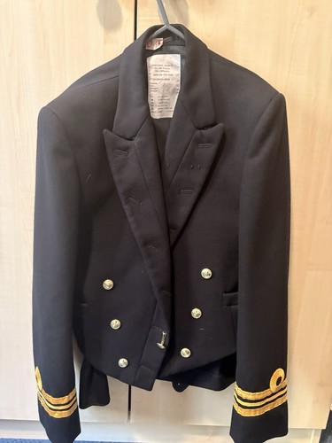 Royal navy officers - navy, no