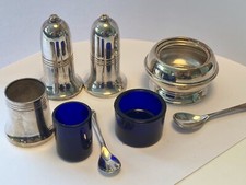 Vintage 4 piece Silver Plated Cruet Set, glass liners + 2 spoons. V good cond. 