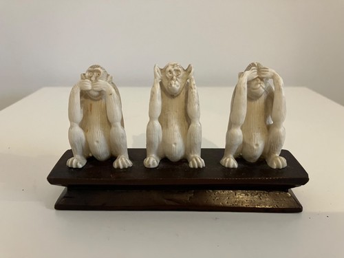 Three wise monkeys speak - speak, hear